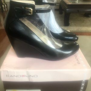 🚫SOLD🚫Women’s Bandolino Ankle Strap Wedge Pumps